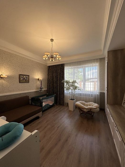 Продам дом с бассейном Обуховка ,Лес ,Река