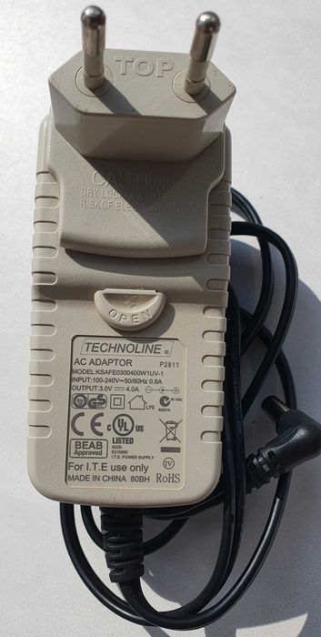 Зарядний пристрій для акумуляторів Technoline BC-1000 (неробочий)