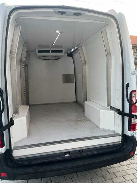 Renault master 2.3dci l2h2 com refrigeração poucos km no estado de impecável.