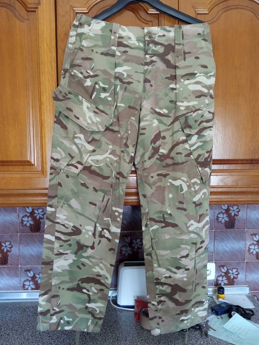 Calças militares camufladas MTP multicam MK1 do Exército Britânico