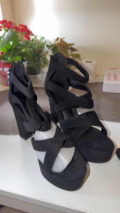Buty na obcasie