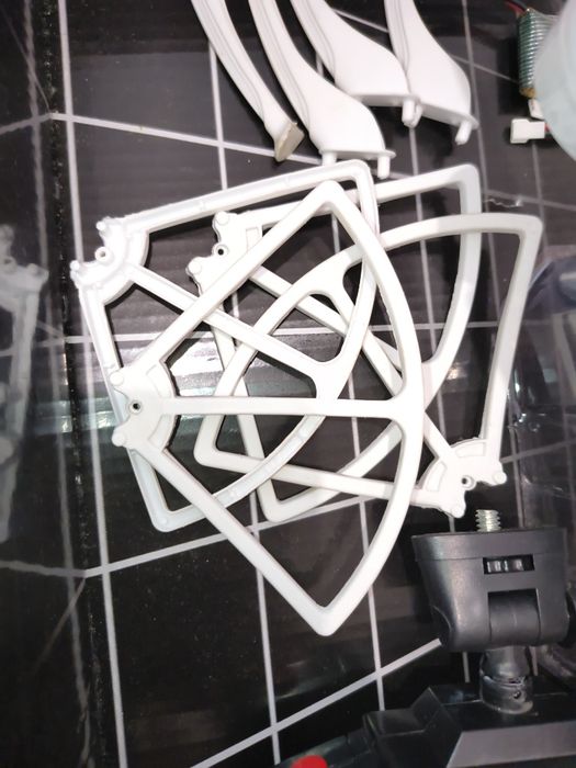 Dron wszystkie dodatki są na zdjęciach