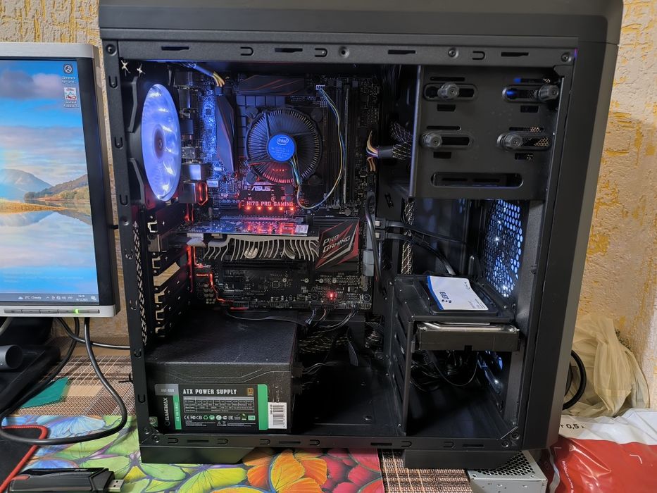 Комп'ютери для навчання, роботи та розваг