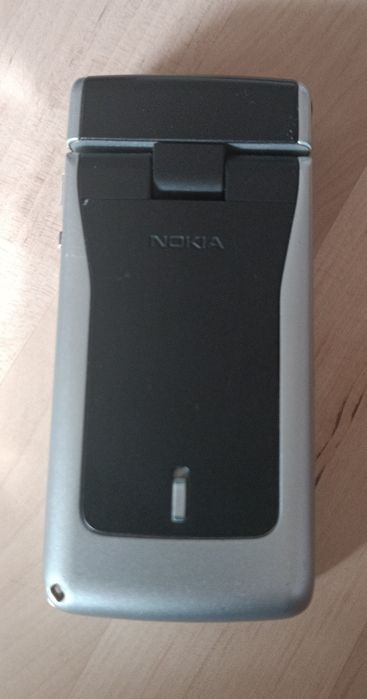 Telemóvel Nokia N 90 impecável!!! (Aumento de preço deve-se a ter encontrado os acessórios de origem!)