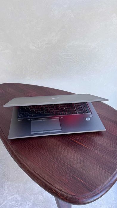 Екран 17.3"/Є один/HP ZBook Fury 17 G7/Архітектура/проєктування/Монтаж/3D