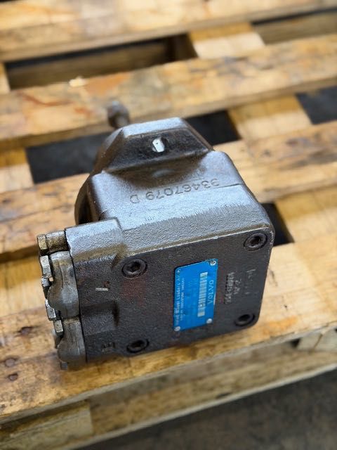 silnik hydrauliczny do wentylatora volvo równiarka