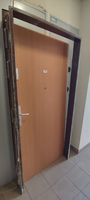 Drzwi wejściowe 90-ki Lewe