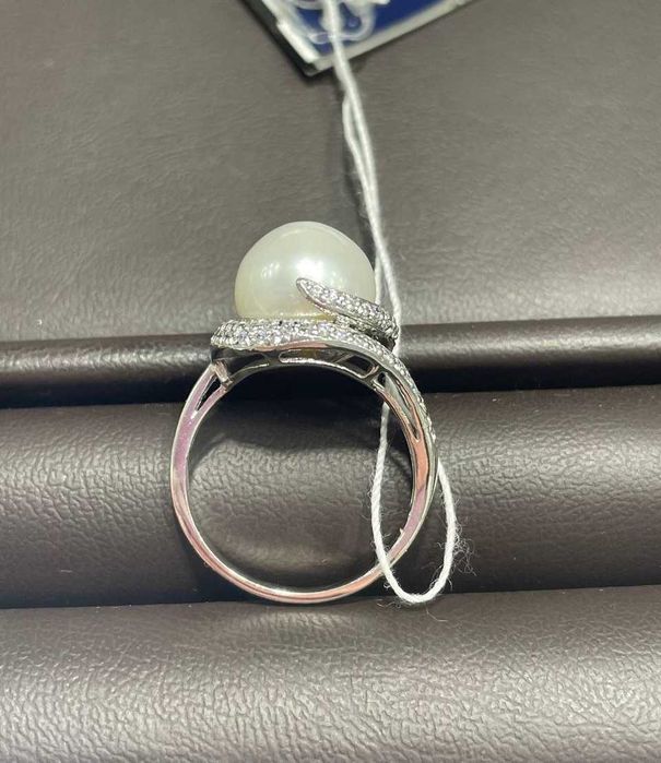 серебряное кольцо с жемчужиной 17 р