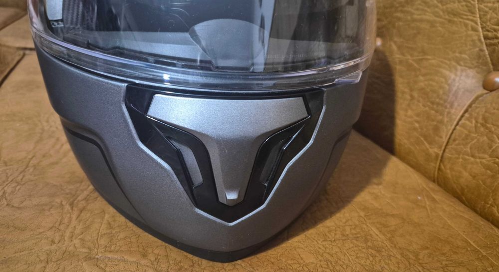 Мотошолом фірменний "MT Helmets Atom"