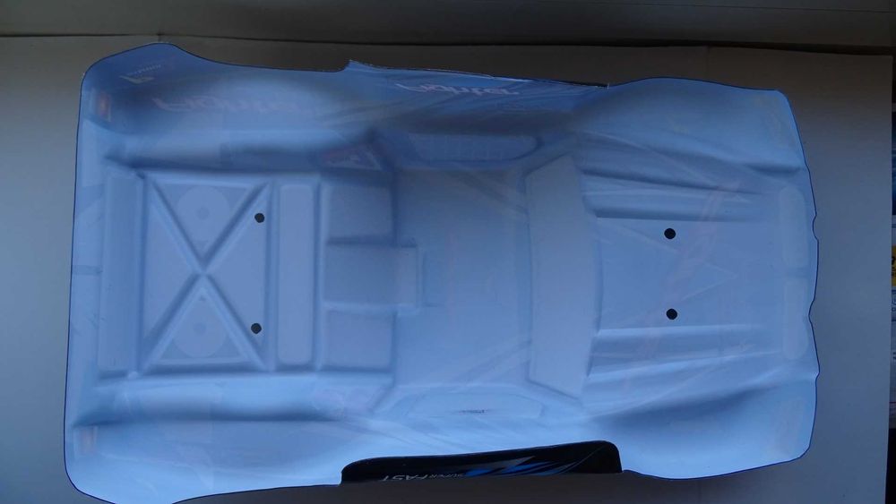 Modelismo RC:carroçarias carros escalas 1:10 e 1:12.Novas. LER anuncio