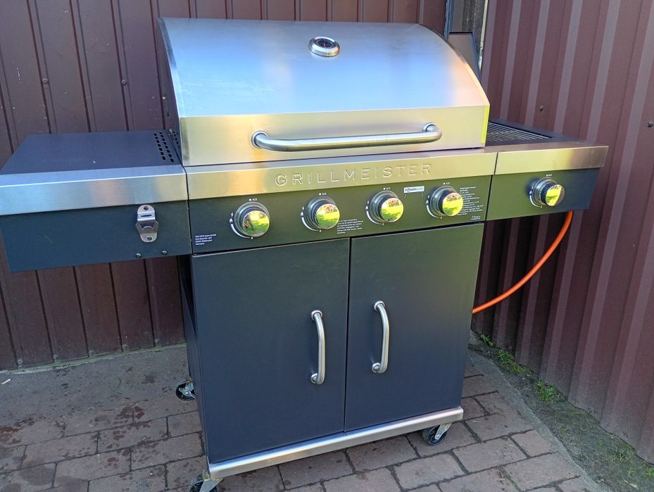 Duży grill gazowy
