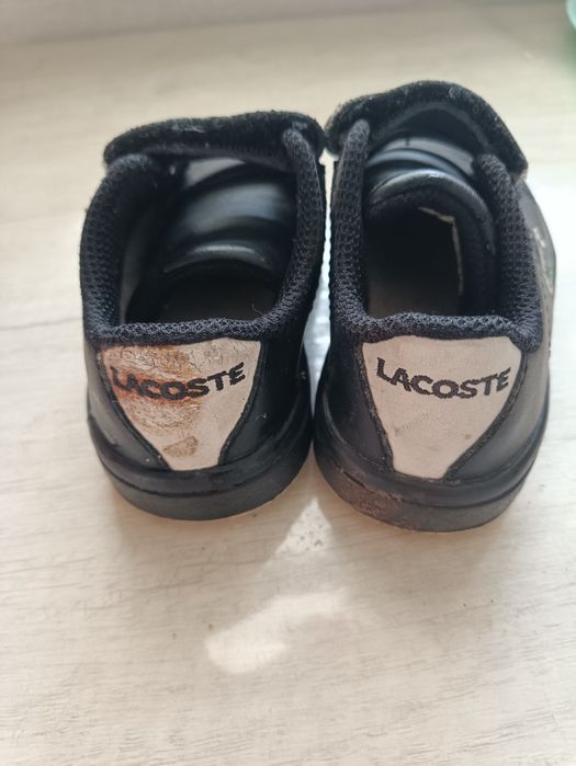 Віддам кросівки ,, Lacoste,,