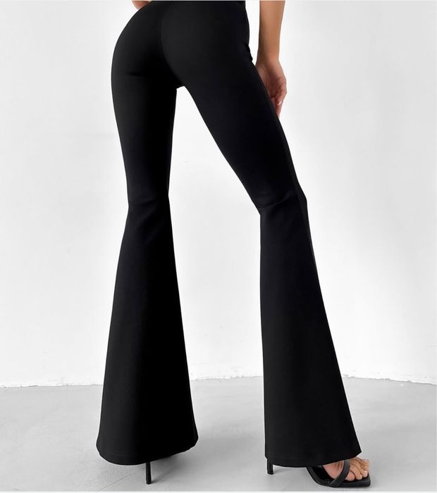 Легінси , штани кльош