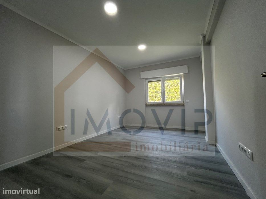 Apartamento T2 Remodelado em Setúbal