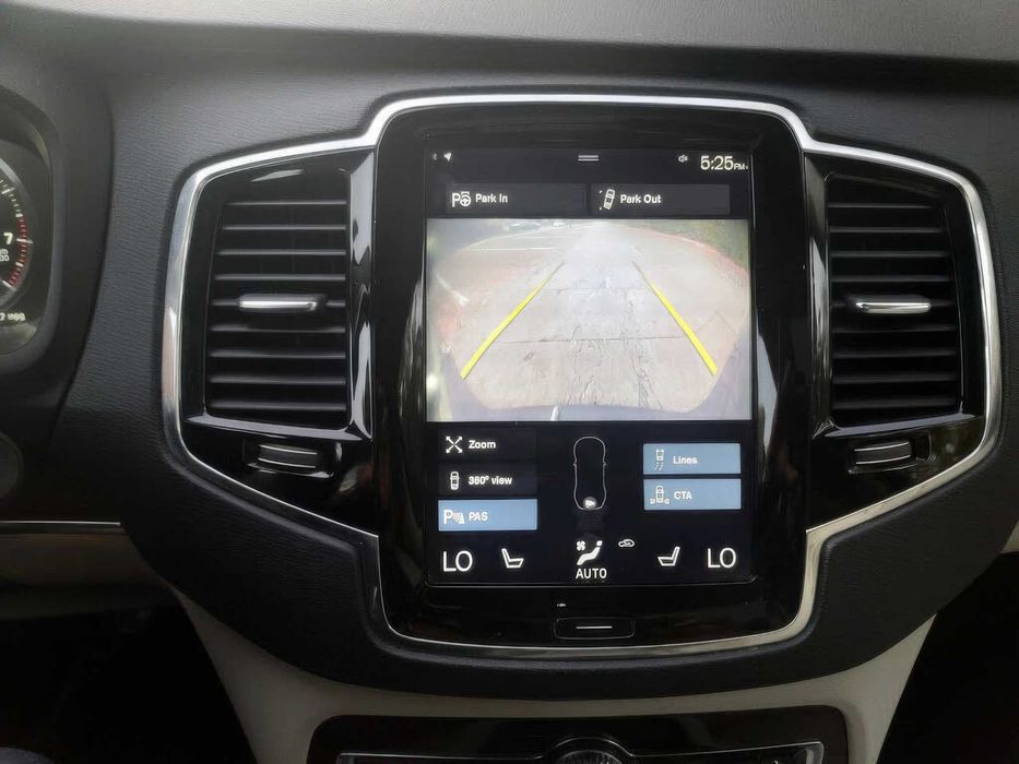 Volvo XC90 T6 Momentum      2017