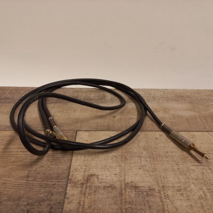 Kabel gitarowy jack-jack kątowy 3m