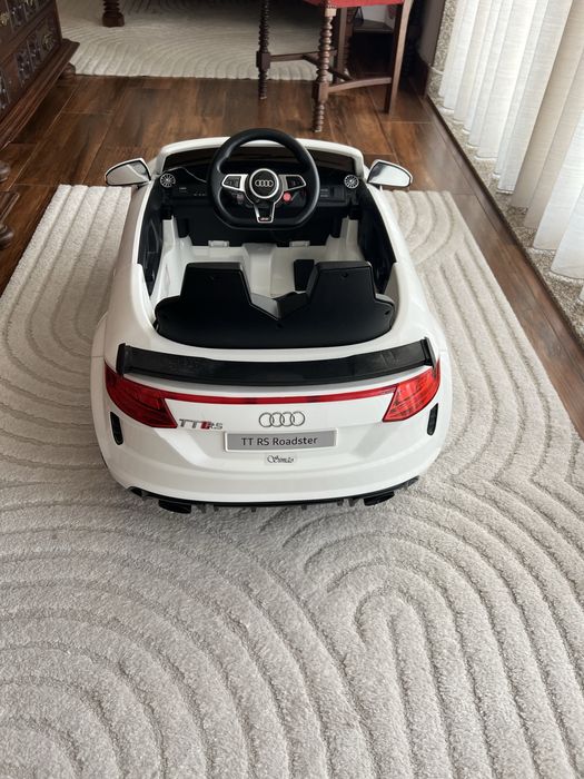 Carro audi branco