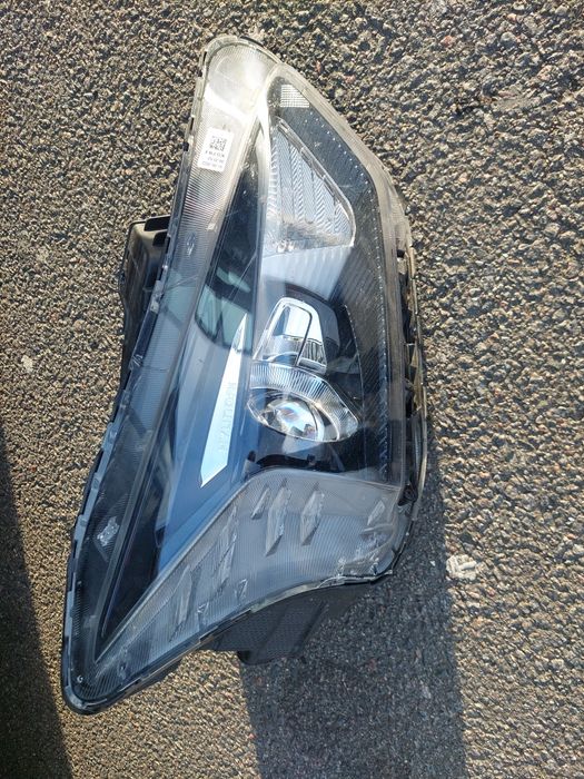 Hyundai Bayon lampa prawa 92102 q0500 idealna