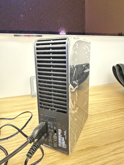 Зовнішній жорсткий диск 3.5" 14TB Elements Desktop WD