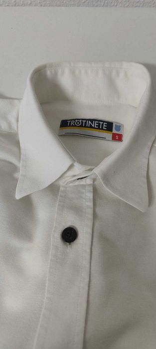 Camisa S em muito bom estado 1.o Ciclo Colégio St Peters com entrega em Lisboa e arredores