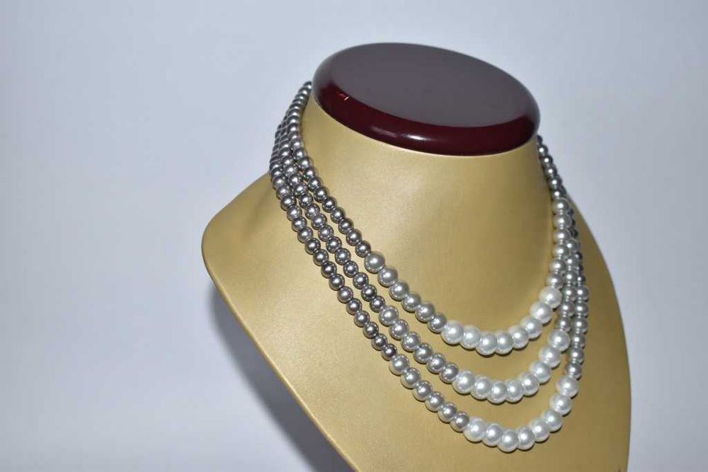 Буси перламутрові,  намисто