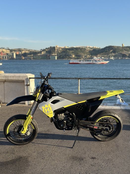 Husqvarna FC 450 SM matriculada