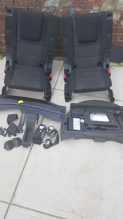 Fotele trzeci rząd Touran III (2015--)