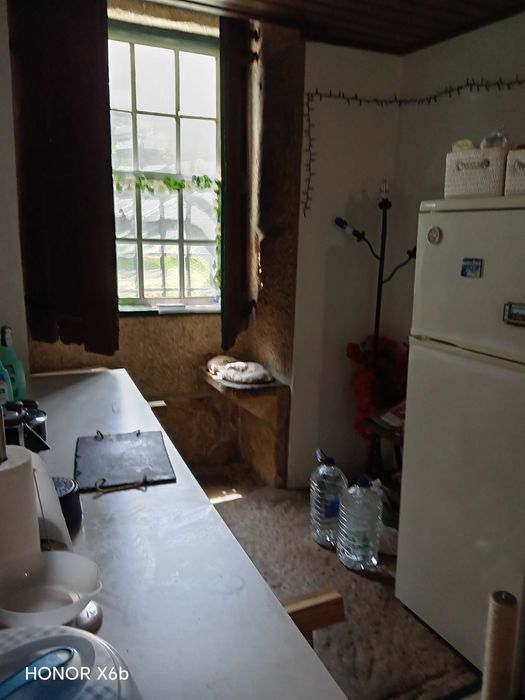 Arrenda-se pequeno apartamento