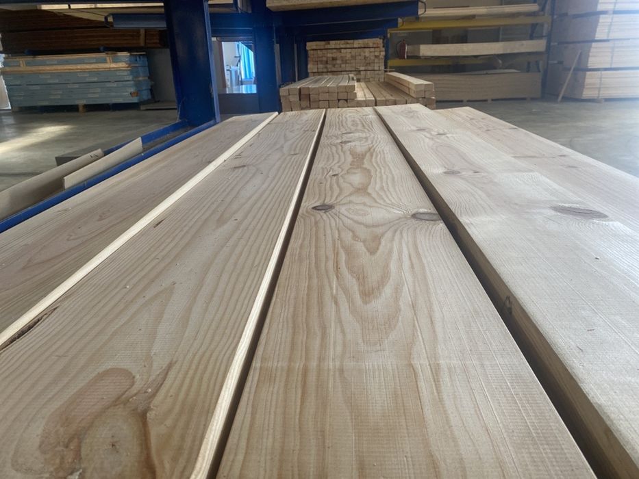 Tabuas de Pinho Aparelhadas e Boleadas