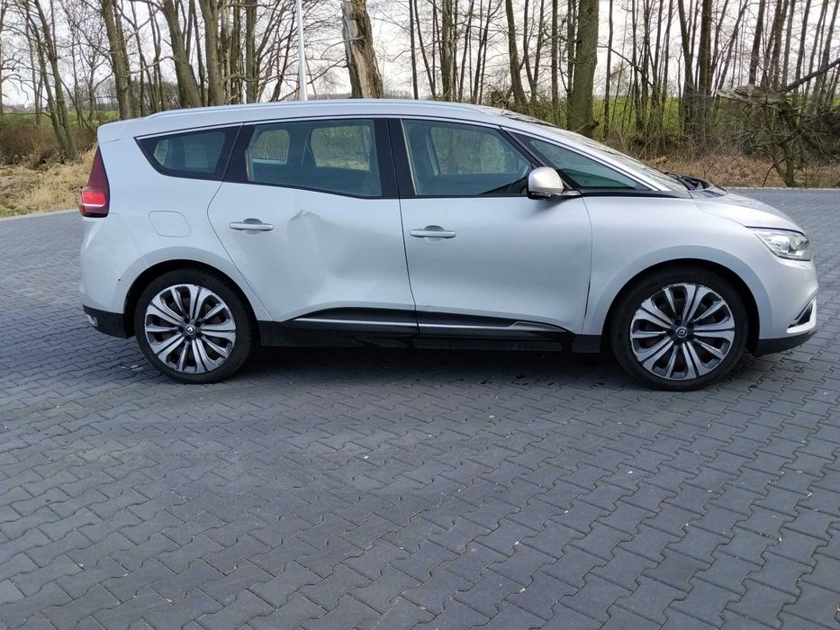 Renault Scenic 1.7 dCi niski przebieg  czujniki parkowania