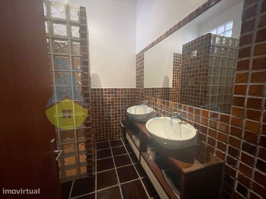 Algarve Carvoeiro para venda apartamento único localizado no coraçã...