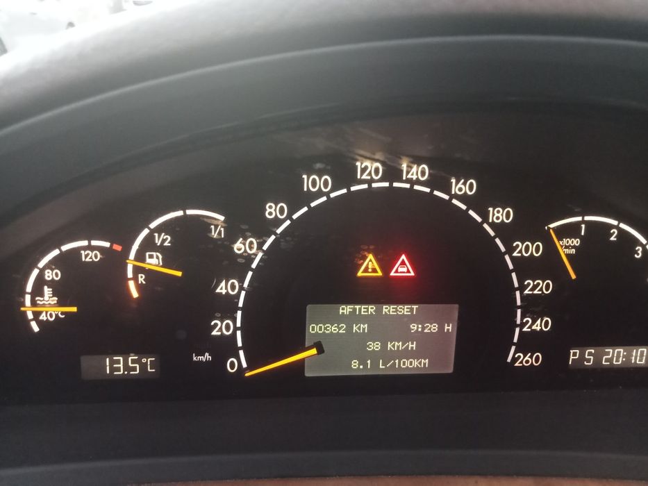 Mercedes S320  w220. 2001