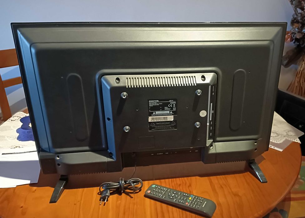 Televisão LED Manta 32LHN120D de 32 polegadas