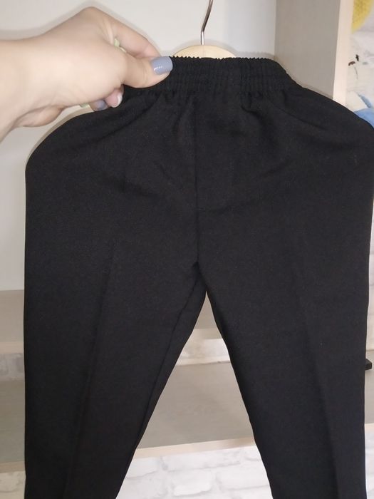 Костюм двойка чорного кольору на хлопчика 2 рочки