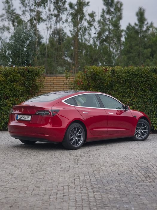 Tesla Model 3 Long Range RWD