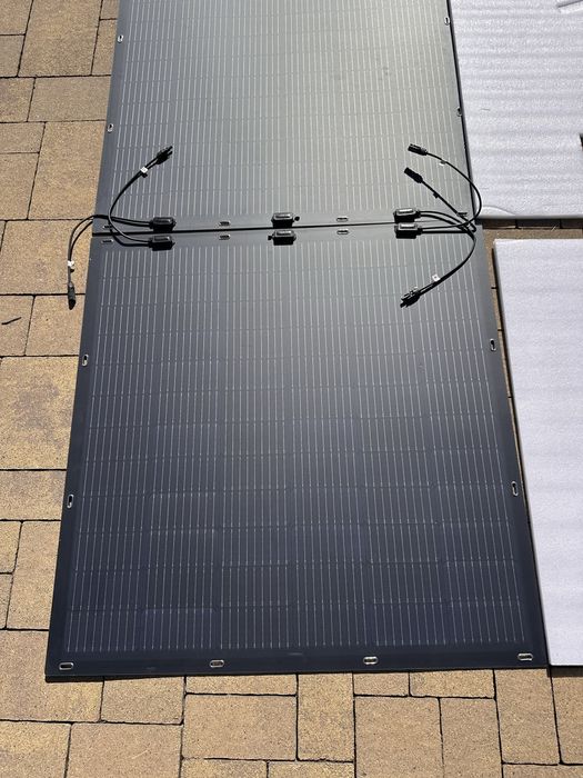 Продам Гнучку сонячну панель Lightweight Solar Modules