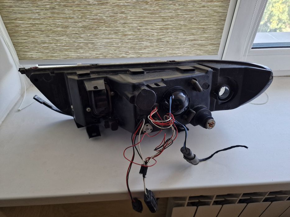 Фара права на BMW e39