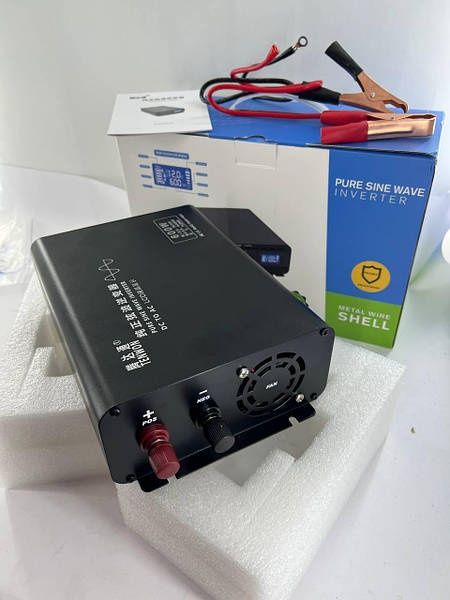 Інвертор з чистою синусоїдою 12/220V