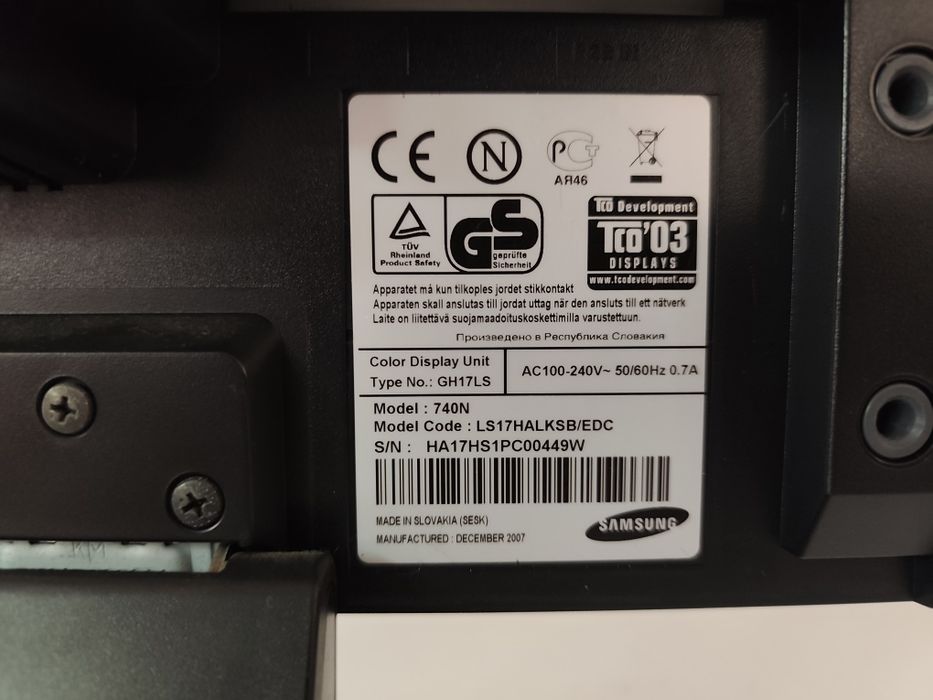 Monitores, várias polegadas