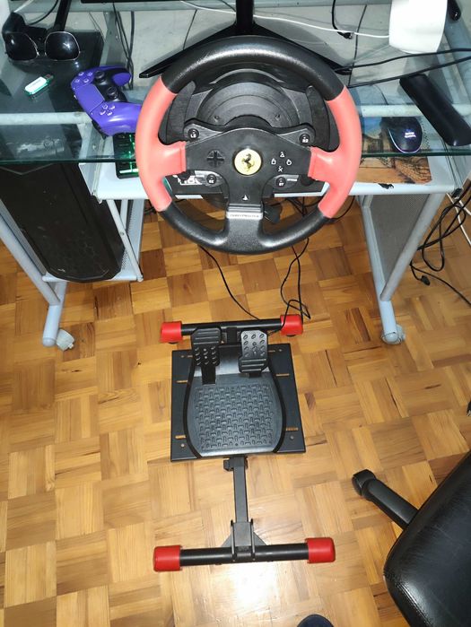 Volante  Thrustmaster T150 com force feedback