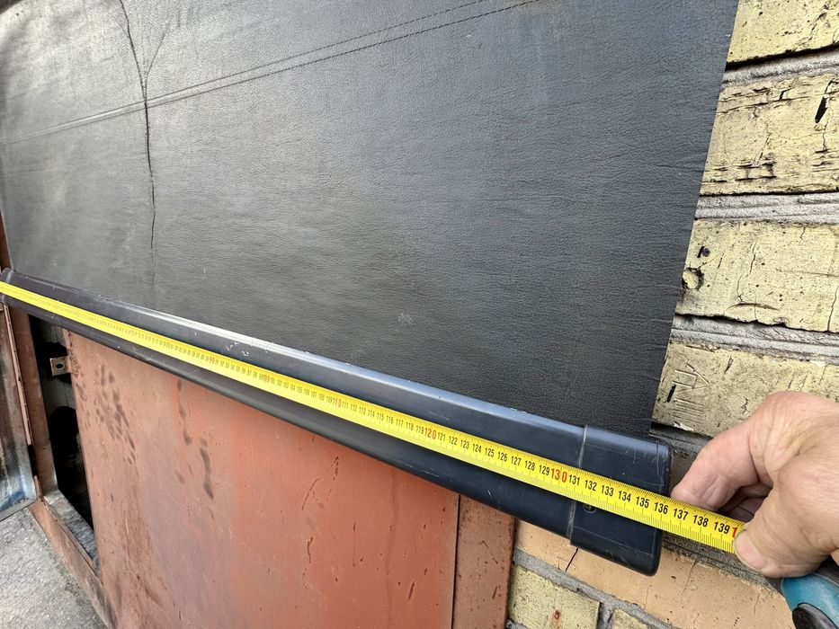 Шторка/полка задняя багажника авто