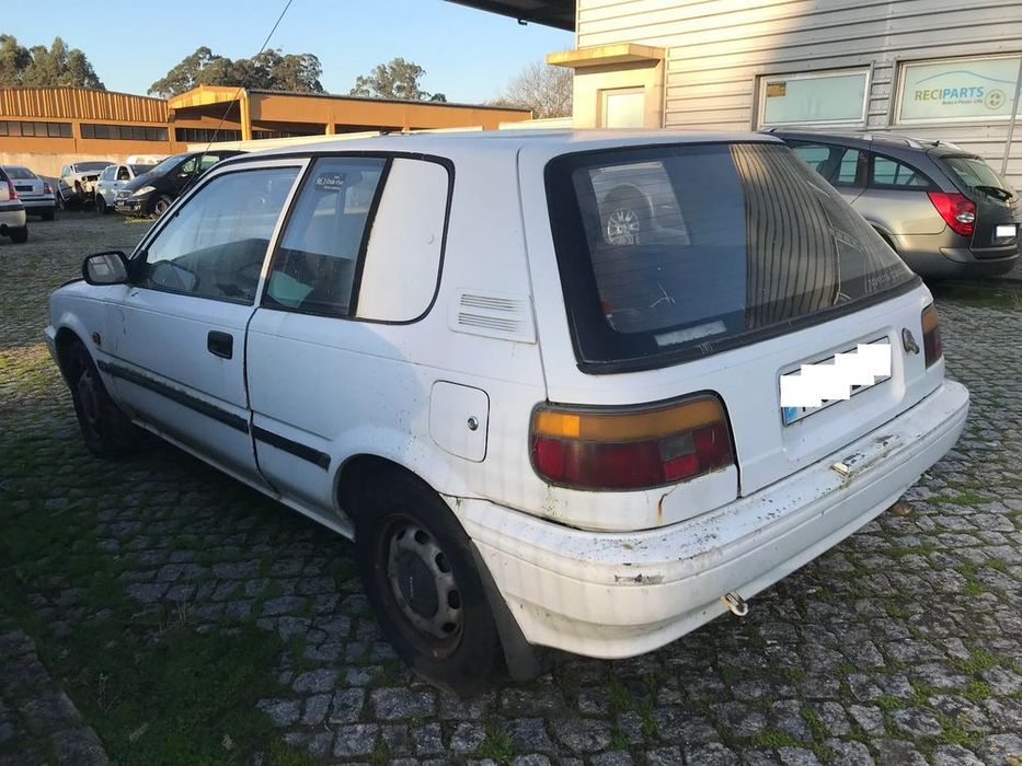 Toyota Corolla E8 1.9d Van 1989 - Para Peças