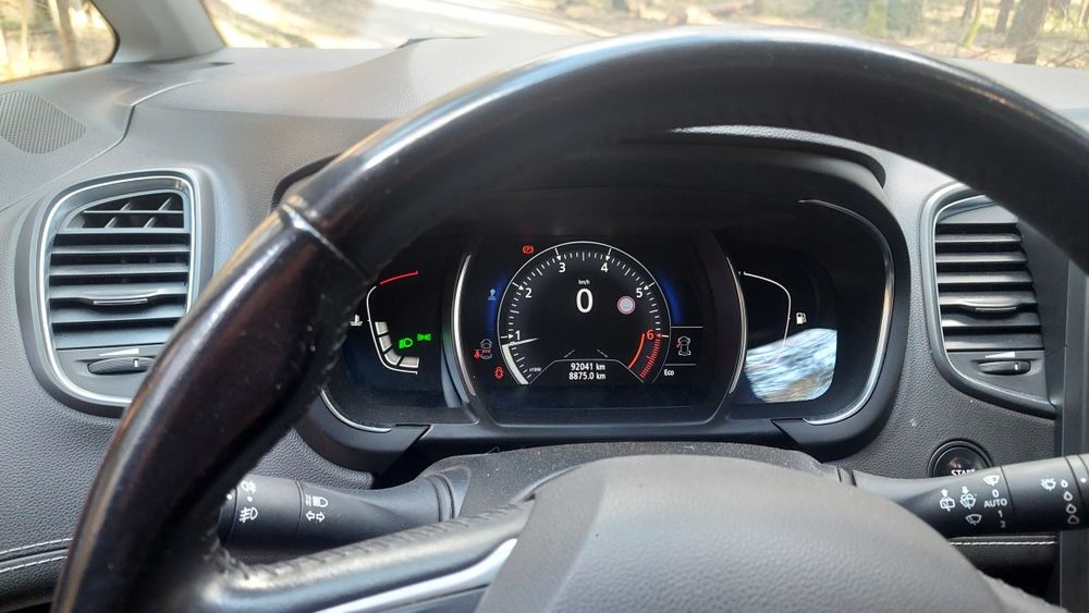 Renault Scenic IV rodzinny MiniVAN