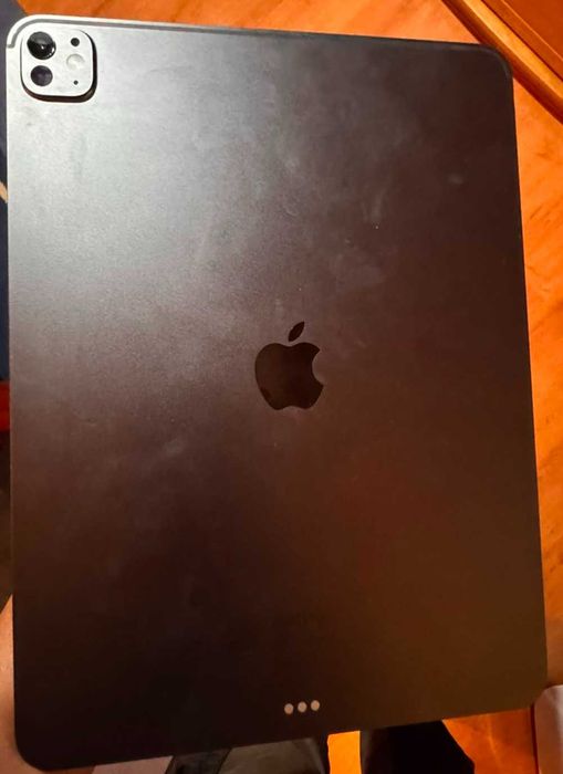 APPLE iPad Pro M4 13" 256 GB Wi-Fi – Space Black | Como Novo | Bateria 100%