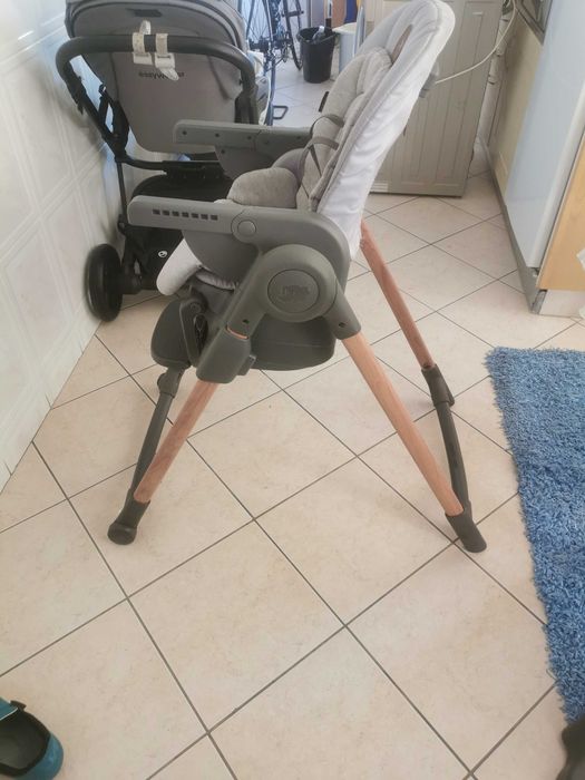 Conjunto carro de bebé, ovo, cadeira carro, isofix e cadeira da papa.