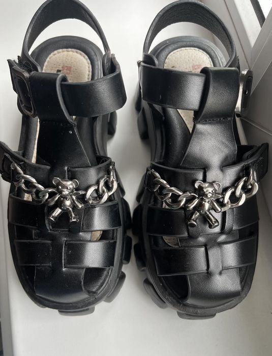 Босоножки на дівчинку