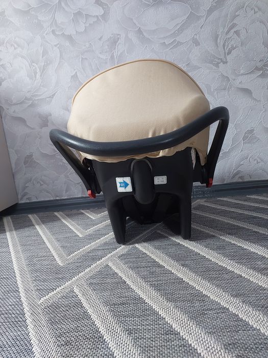 Автокрісло люлька 0+