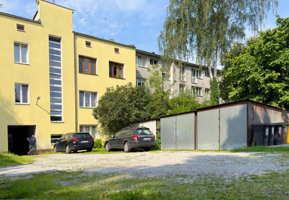 Kawalerka 37 m2 parter c.o. garaż ul. Niemcewicza