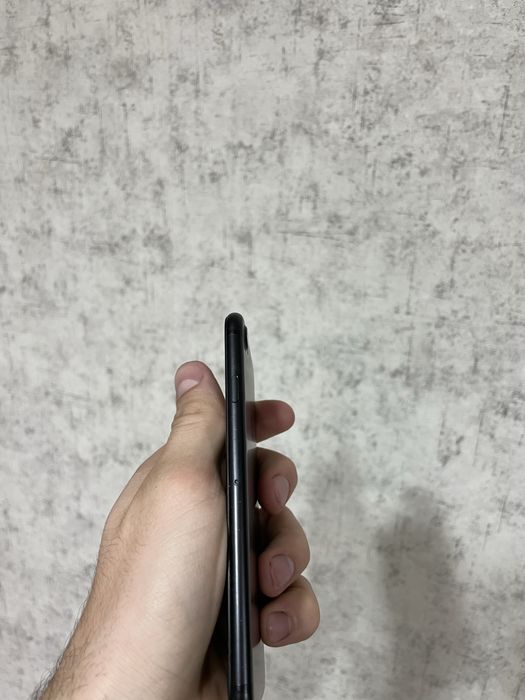 Продам Iphone 7 128 гб целиком или по запчастям