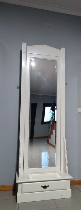 Espelho de pé lacado branco